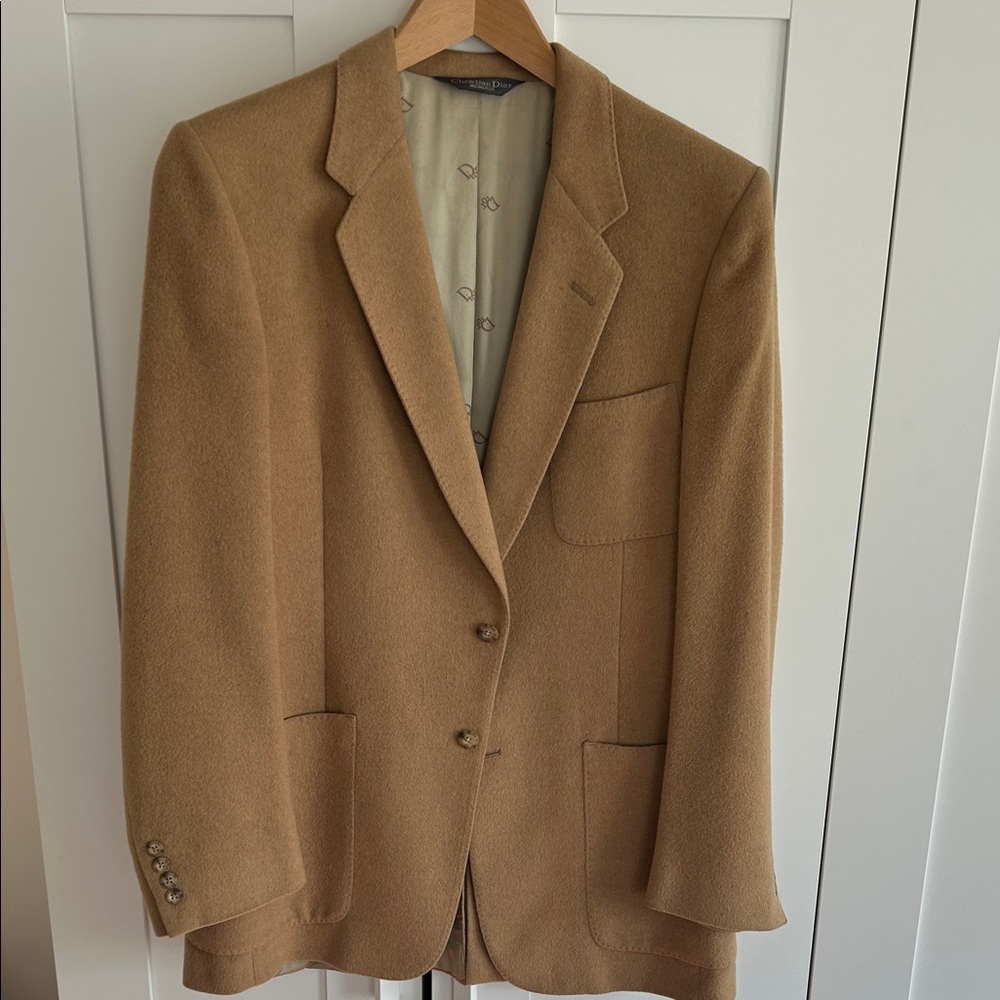 Dior Men’s vintage blazer. Lightly used. 100% Camel Hair